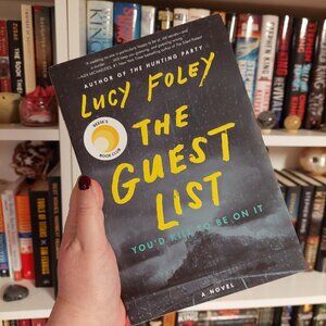 The Guest List by Lucy Foley - Reese's Book Club Pick - Like New - Paperback